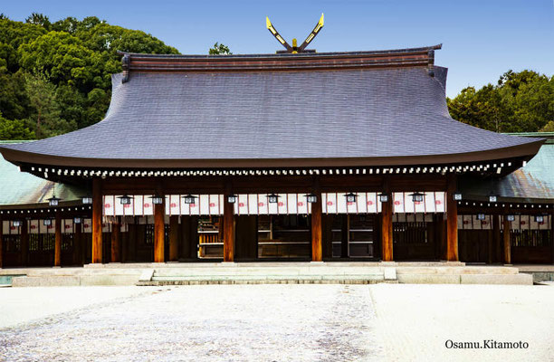 ②日本最古の正史ともされる『日本書紀』において、日本建国の地と記された橿原