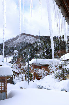 雪の山里２