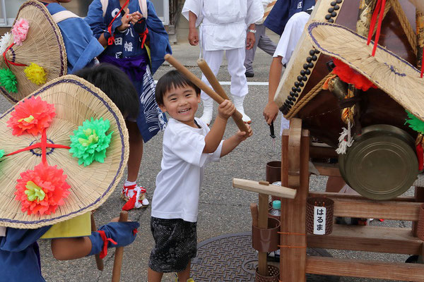 お旅所への道中の楽しみ
