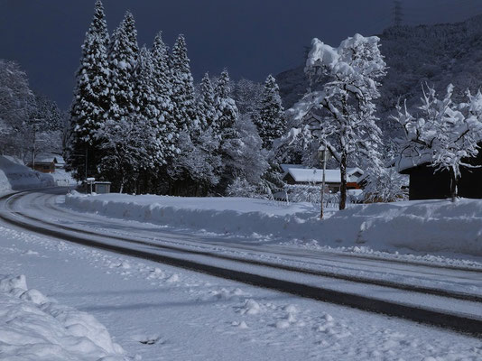 雪の山里１