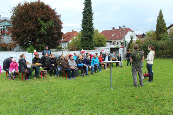 Begrüßungsworte der Hundetrainerin Sarah Lehner 