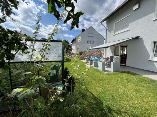 Sicht UG mit Glasgewächshaus