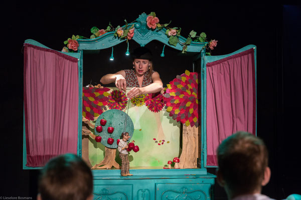 poppentheater, poppentheater vlaanderen, rijdend poppentheater, lappie lapstok, kindertheater