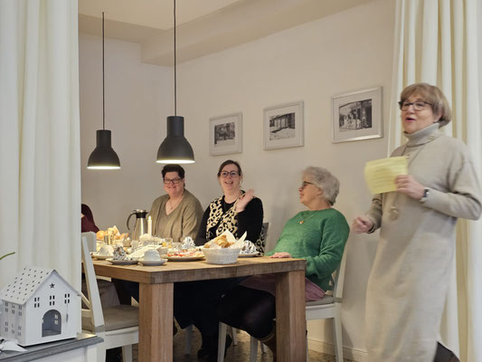 Dietlinde Ude stellt das Jahresprogramm vor