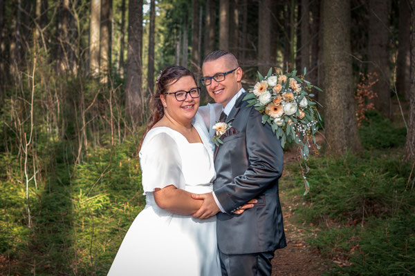 Beatrice Herrmann Fotografie - Brautpaarshooting im Wald
