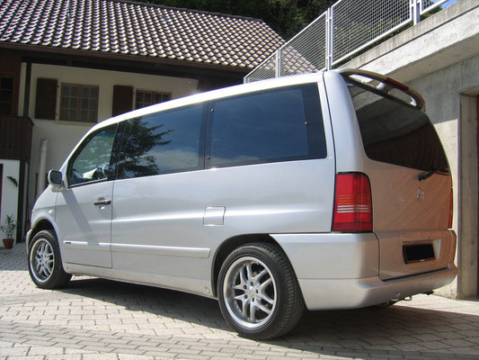 Mercedes-Benz V-Klasse 230 TD mit Alufelgen getönten Scheiben und Heckspoiler