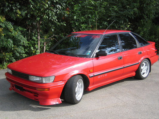 Toyota Coraolla GTi TVIS mit Alufelgen, Tieferlegung, Clean, Frontlippe und getönten Scheiben