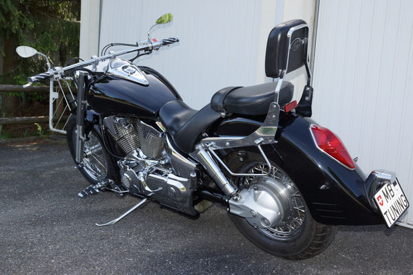 VTX Umbau, Lenker, Fender, Fussrasten, Motorabdeckungen, u.s.w.