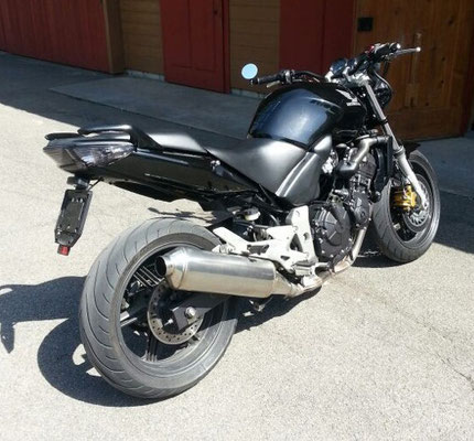 Heckumbau HONDA CBF 600 dunkle LED-Rücklichter und Blinker