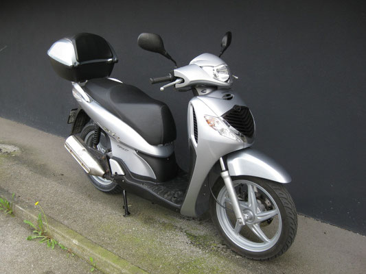HONDA SH125i