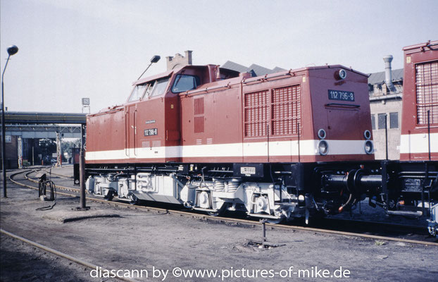 112 796 / LEW 14853, 1975 am 10.9.1991 im (R)AW Stendal bereit zur Überführung zum BW Dresden. Tf = Autor. ex 110 796, Umbau 1984 in 112 796.