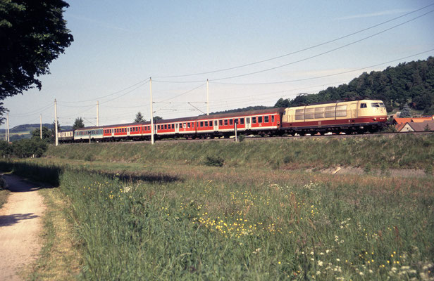 103 245 am 31.5.2002 mit FbZ 75006 von Frankfurt nach Leipzig bei Kälberstädt / Eisenach