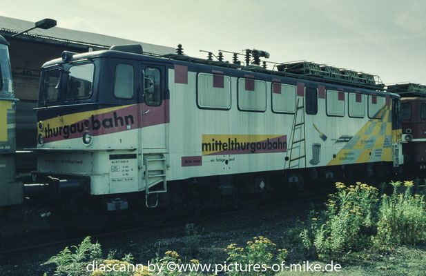ex DR 242 128 / MThB 477 909 am 2.8.2003 in Ebersbach. LEW 1967, Fabriknummer 11644, später WAB 50(1.) Zum Zeitpunkt der Aufnahme befand sich die Lok bereits im Besitz der WAB und wurde hier gerade mit den anderen zur Aufarbeitung nach Nymburk überführt.