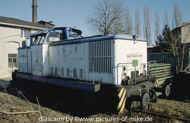 F-Nr. 16680 / 1979: ITL 106 9305 am 17.1.2003 im Bw Kamenz. Auslieferung an VEB Binnenhäfen Mittelelbe, Magdeburg-Hafen "2"