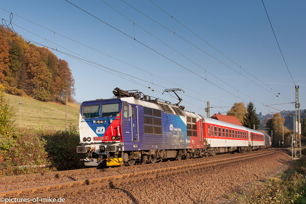 31.10.2015 mit CNL 459 / IC 60459 von Zürich bzw. Basel nach Prag bei Rathen