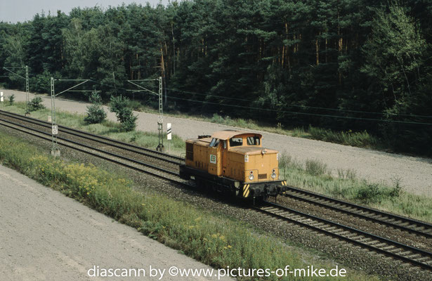 F-Nr. 17589 / 1981: EIB 6 am 7.9.2002 bei Graben-Neudorf. Auslieferung an VEB Zementwerk Karsdorf, "WL 011"