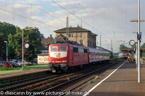 151 003 am 18.8.1999 in Neckarsulm mit RE 3832