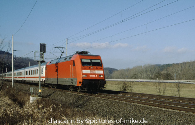 101 053 am 25.1.2003 in Eisenach mit IC / D 2457 Düsseldorf - Weimar