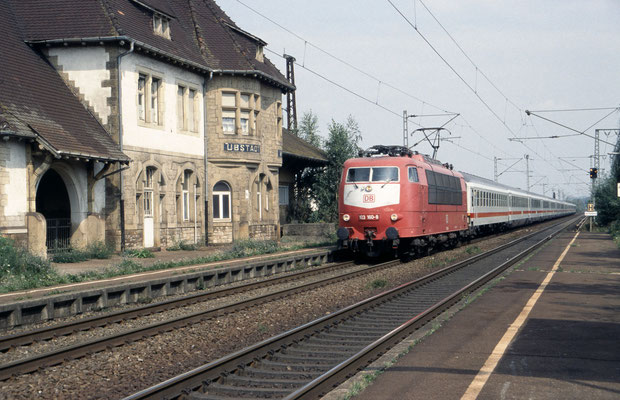 103 160 am 7.9.2002 durchfhrt mit EC13 "Paganini" von Dortmund nach Verona den Hp Ubstadt-Weiher