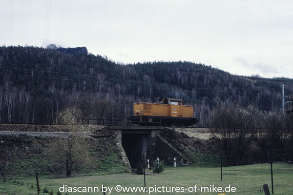 F-Nr. 14133 / 1974: 346 883 am 17.2.1995 als Lz bei von Bad Schandau - nach Pirna bei Rathen