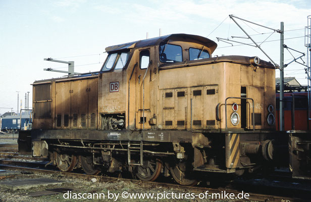 F-Nr. 12031 / 1968: DBAG 346 492 am 25.1.2003 abgestellt auf dem Werkstattgelände von Uwe Adam im Bw Eisenach. Indienststellung als V60 1492, dann 106 492