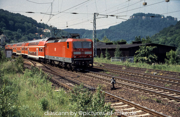 143 024 am 23.05.2002 mit S1 (97033) in Königstein