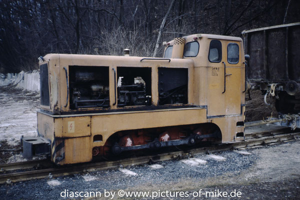 Gebaut von LKW 1971 mit Fabriknummer 250511 als 600 mm Variante, ausgeliefert an VEB Ziegelkombinat Karl-Marx-Stadt.