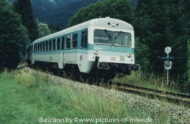 628 018 / 008 am 7.7.2002 als RB 5479 Pfronten - Garmisch-Partenkirchen bei Grainau