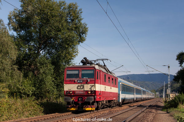13.9.2015 mit EC 174 Budapest - Hamburg in Krippen und über einer Stunde Verspätung