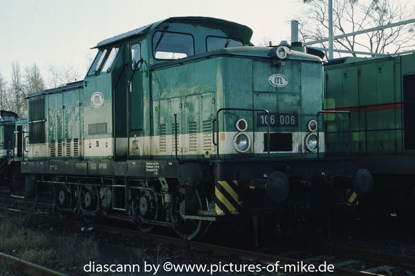 F-Nr. 16576 / 1979: ITL 106 006 am 6.2.2005 im Hafen Dresden. Auslieferung an VEB Edelstahlwerk "8. Mai " Freital als "ESF 4 "