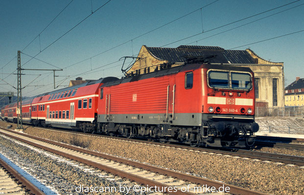 143 040 am 12.02.2003 mit S1 (97027) in Pirna