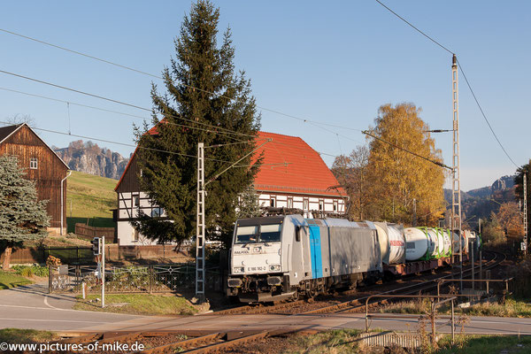 HHLA / Railpool 186 182 am 1.11.2015 bei Rathen