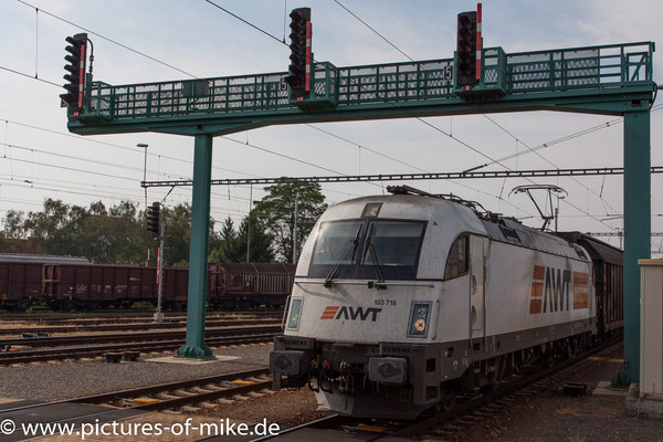 AWT 183 718 am 3.9.2016 in Breclav mit Porschezug von Devinska Nova Ves nach Dresden