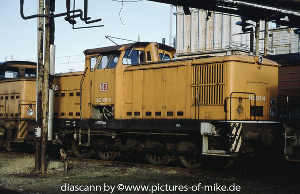 F-Nr. 12024 / 1968: DBAG 346 485 am 25.1.2003 abgestellt auf dem Werkstattgelände von Uwe Adam im Bw Eisenach. Indienststellung als V60 1485, dann 106 485