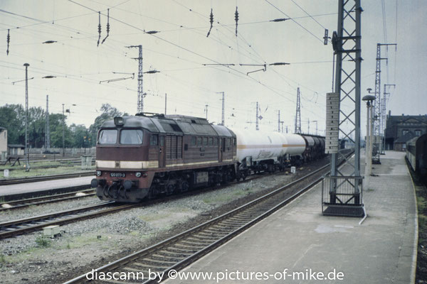 120 077 in Stendal. 1991