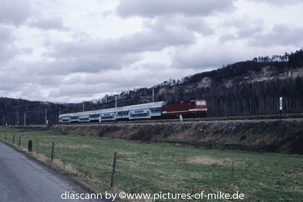 143 ??? am 17.2.1995 bei Rathen mit S-Bahn Schöna - Meißen