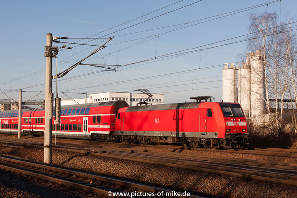 146 021 am 20.12.2015 in Pirna mit der S1 von Meißen nach Schöna