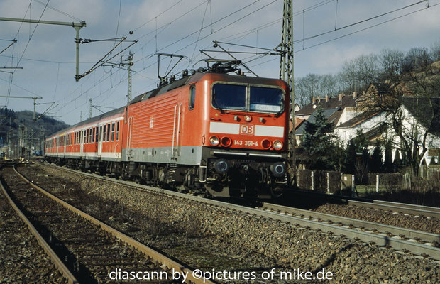143 361 am 25.01.2003 mit RE 16321 Eisenach - Halle bei Eisenach