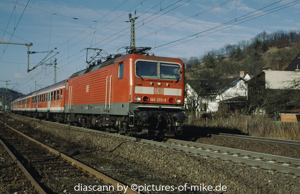 143 272 am 25.01.2003 mit RB 16319 Eisenach - Halle in Eisenach