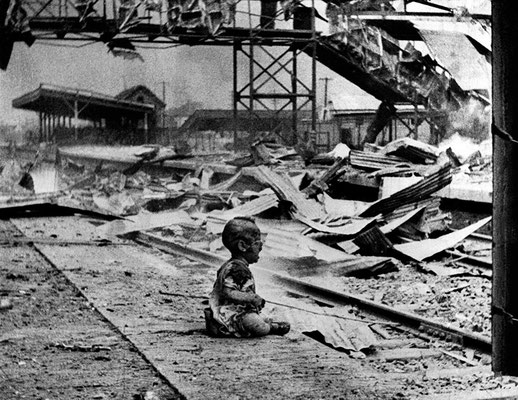 Снимок "Кровавая суббота" был сделан С. Х. Вонгом в 1937 году.  