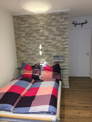 Schlafzimmer Bett 140 x 200 cm