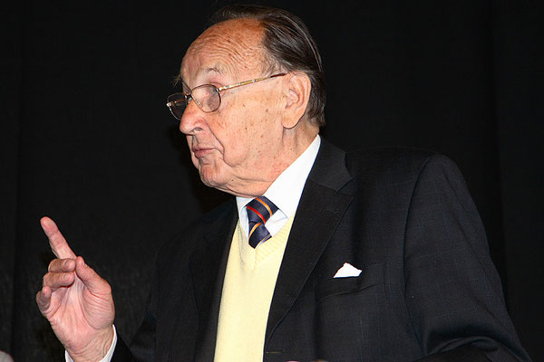 Hans-Dietrich Genscher,  † 31. März 2016 