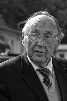 Hans-Dietrich Genscher,  † 31. März 2016 