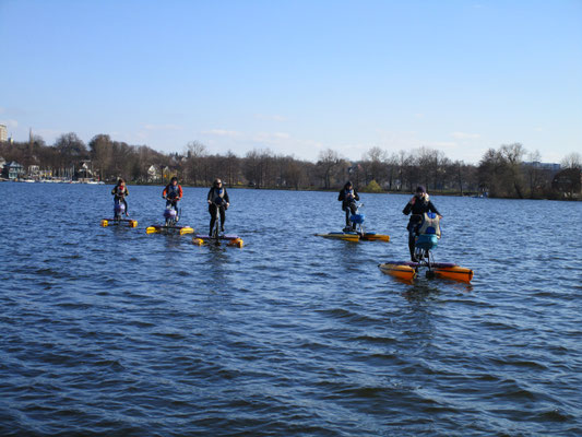 Wasserfahrrad fahren auf dem Küchensee