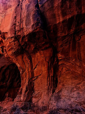 Seven Keyholes Canyon 
