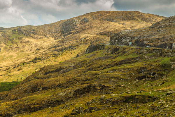 Straße durch die Berge Richtung Killarney