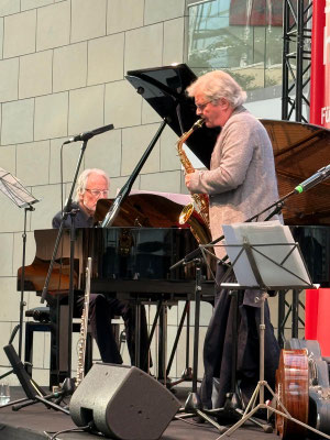 Uli Johannes Kieckbusch und Herbert A. Mitschke (sax)
