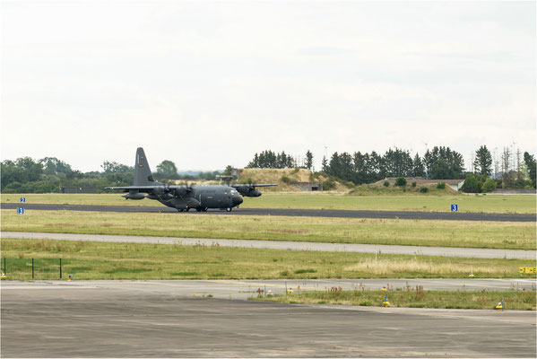 C-130J Super Hercules - Landung