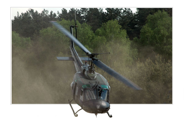 Bell UH 1D