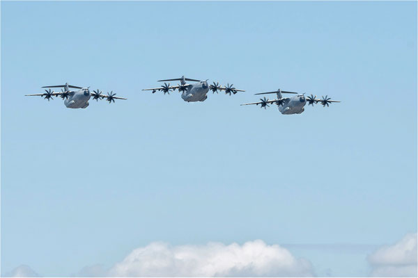 Airbus A400M  im Anflug